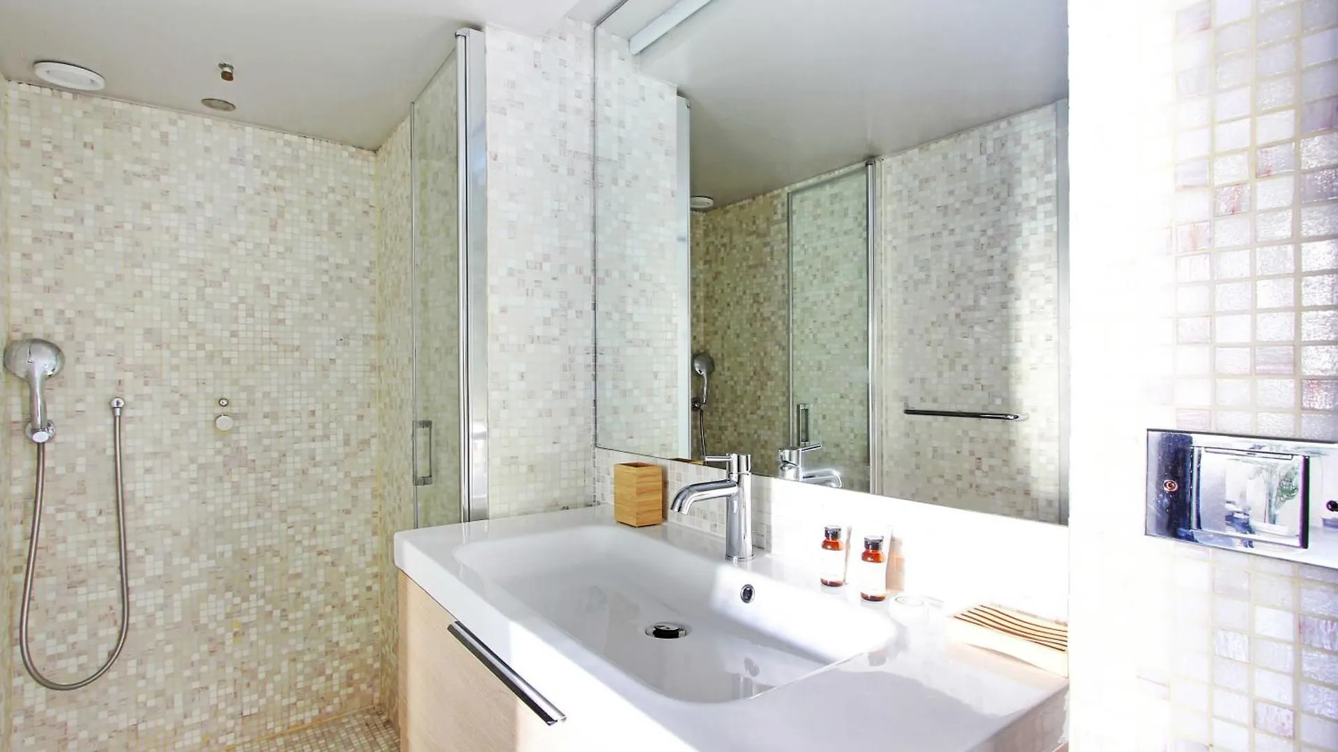 Apartment Magnificent - 2br- 7p - Jardin Herold