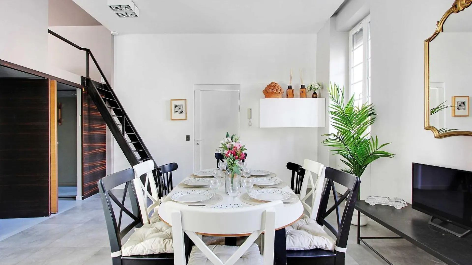 Magnificent - 2br- 7p - Jardin Herold Appartement *
